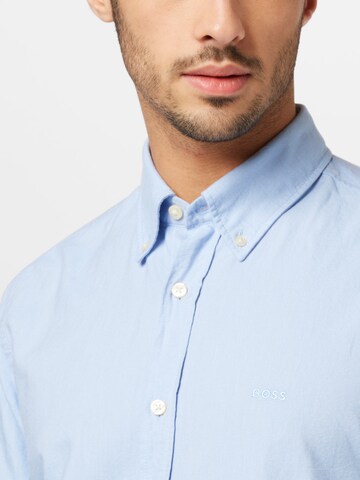 Coupe regular Chemise 'Rickert' BOSS en bleu