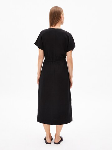 Robe 'Maaholina Lino' ARMEDANGELS en noir
