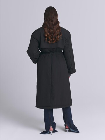 AEMMI Between-seasons coat in Black