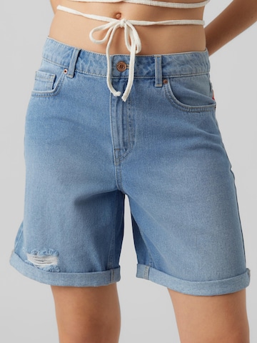 VERO MODA Regular Shorts 'Karlie' in Blau