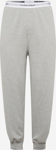 Tapered Pantaloni di Calvin Klein in grigio: frontale
