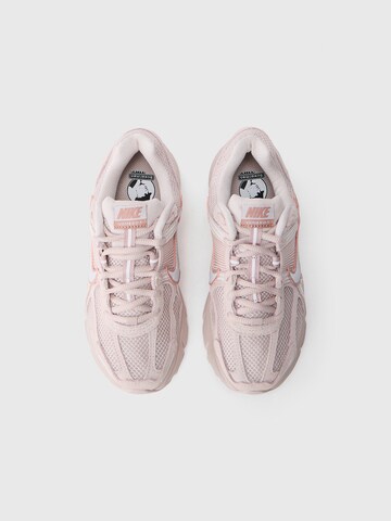 Nike Sportswear Sneaker 'ZOOM VOMERO 5' in Rot