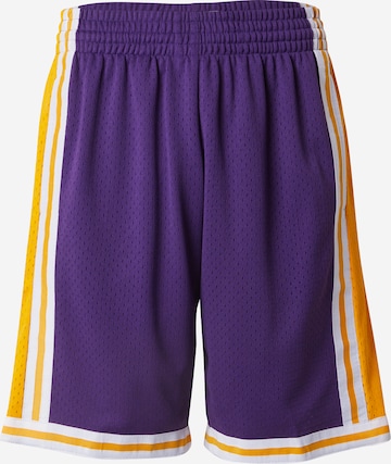 Loosefit Pantalon 'Los Angeles Lakers' Mitchell & Ness en violet : devant