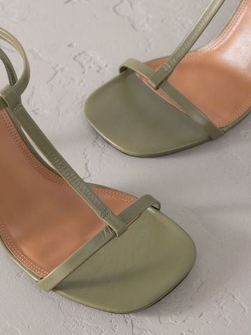 Next Sandalen met riem 'Signature Premium' in Groen