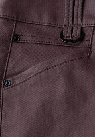 STREET ONE Slimfit Hose in Rot