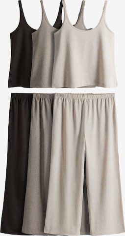 The Set Pyjama 'Essentials' värissä harmaa: etupuoli