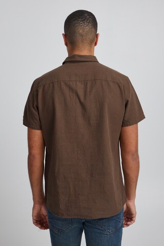 Coupe regular Chemise BLEND en marron