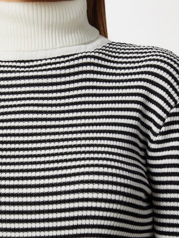 Pullover 'Pullover' di Happiness İstanbul in colori misti