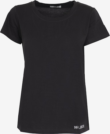 Influencer Тениска в черно: отпред