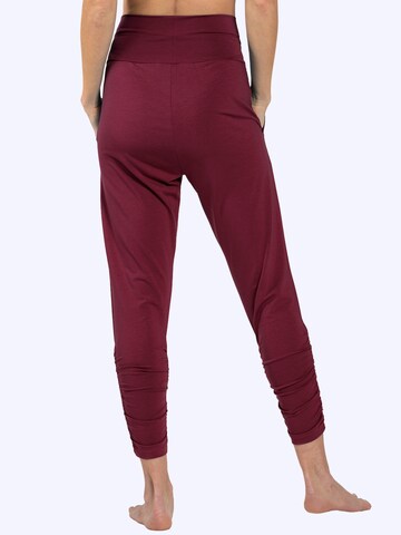 Magadi Regular Workout Pants 'Francis' in Red