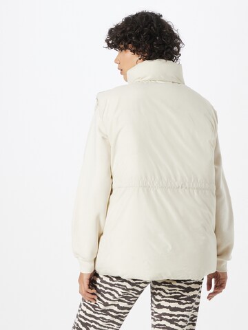 WEEKDAY Bodywarmer 'Mai ' in Beige