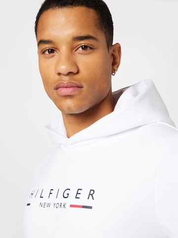 TOMMY HILFIGER Mikina 'NEW YORK' – bílá