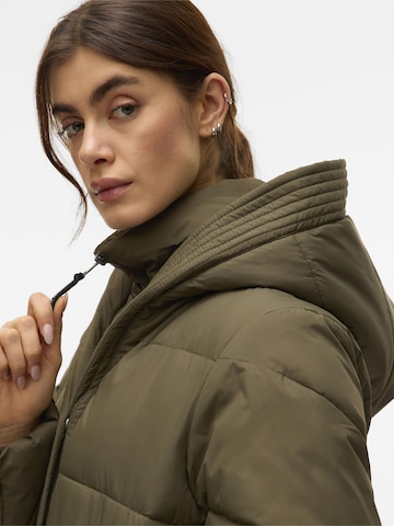 Veste d’hiver 'DAISY' VERO MODA en vert