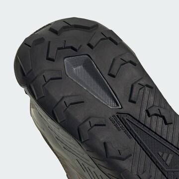 Chaussure basse 'Tracefinder 2' ADIDAS TERREX en vert