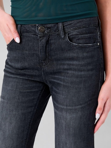GUESS - Acampanado Vaquero 'W6BAJ7B2088' en negro