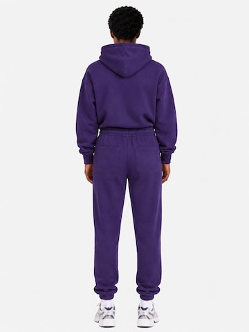 loyal Loosefit Unisex Sweatpants in Relaxed Fit in Lila