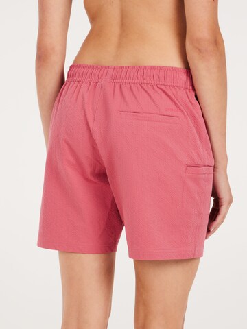 PROTEST Board shorts 'PRTAGAAT' in Pink
