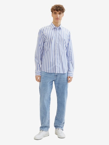 TOM TAILOR DENIM - Comfort Fit Camisa em azul