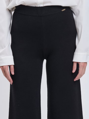 Influencer Wide Leg Hose in Schwarz