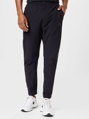 Nike Sportswear Regular Trousers in Black: front