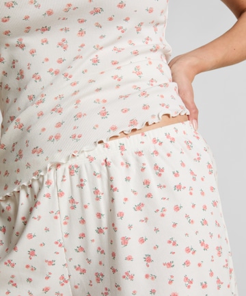Hunkemöller Shorty in Weiß