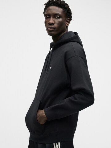 ADIDAS ORIGINALS Sweatshirt 'Trefoil Essentials' in Black