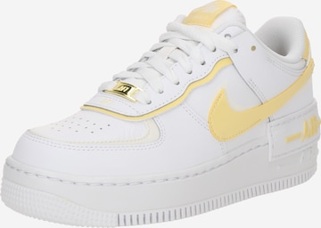 Nike Sportswear Matalavartiset tennarit 'AF1' värissä valkoinen: etupuoli