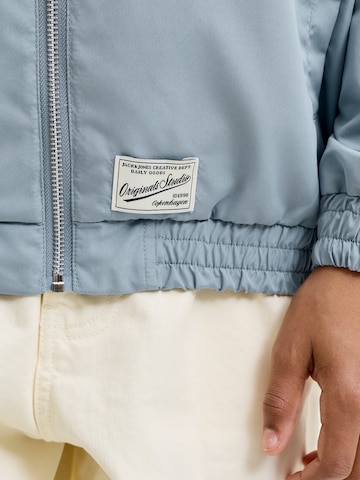 Veste mi-saison 'JORCASSIS' Jack & Jones Junior en bleu