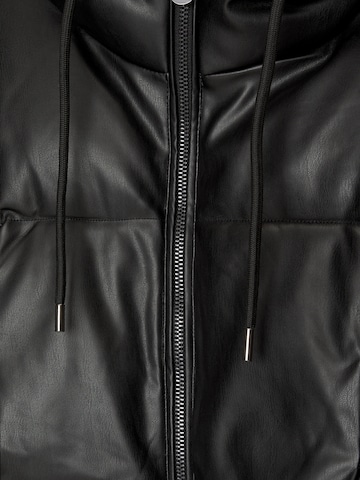 Pull&Bear Overgangsjakke i sort