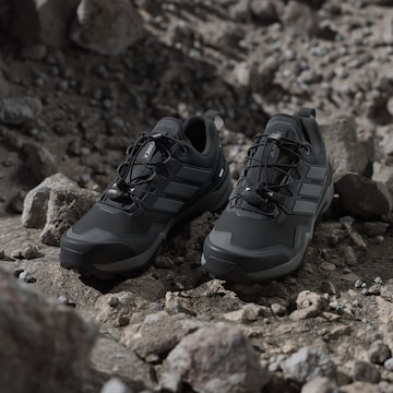 ADIDAS TERREX Półbuty 'Skychaser' w kolorze czarny
