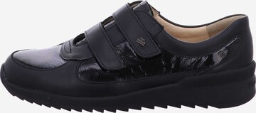 Finn Comfort Classic Flats in Black