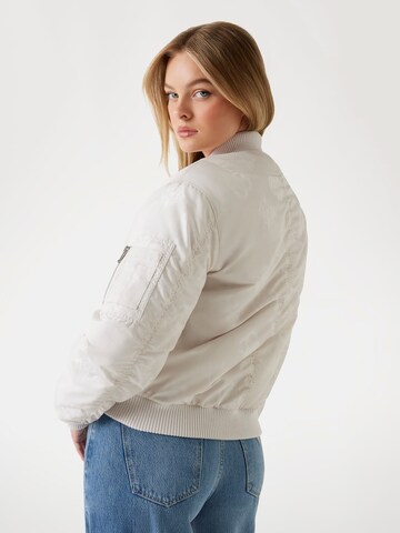 GUESS Jacke in Weiß