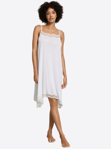 Chemise de nuit ' Ciri Nightwear ' Hanro en blanc : devant