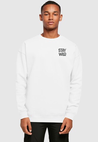 Merchcode Sweatshirt 'Stay Wild' in Weiß: Vorderseite