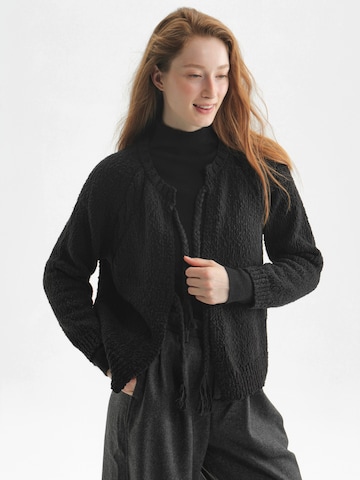 TorWeit Knit Cardigan in Black