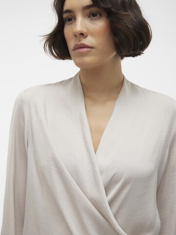 VERO MODA Shirt in Beige