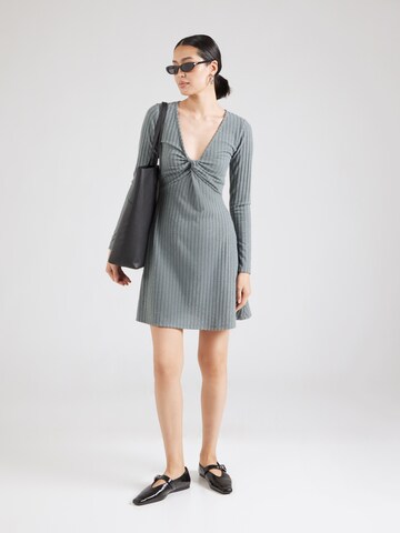 Rochie tricotat de la ABOUT YOU pe albastru