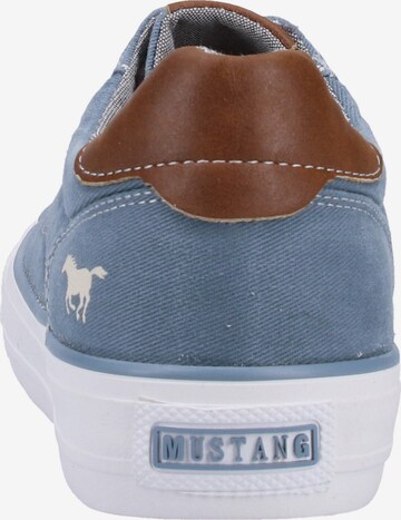 Baskets basses MUSTANG en bleu