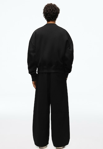 Bershka Суичър в черно