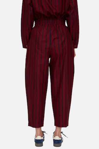 Turtledove London Regular Hose in Rot