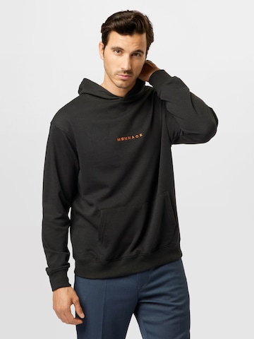 Mennace Sweatshirt in Zwart: voorkant