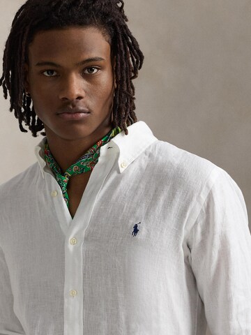 Polo Ralph Lauren Средняя посадка Рубашка в Белый