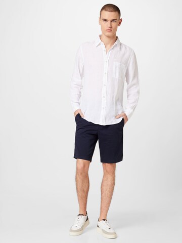 Coupe regular Chemise 'Relegant' BOSS en blanc