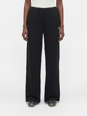 ADIDAS ORIGINALS Wide Leg Hose 'Essentials' in Schwarz: Vorderseite
