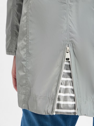 Barbara Lebek Between-season jacket in Green