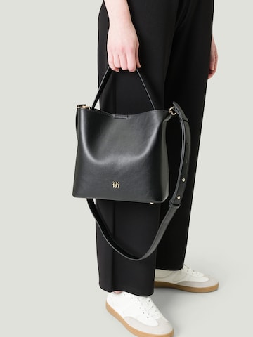 zero Handbag in Black: front