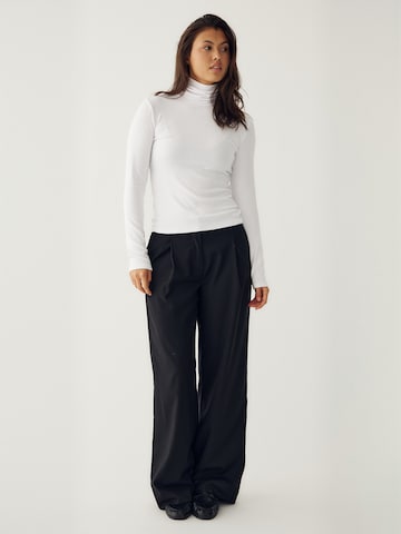 Haut ' N-Maritza ' Noella en blanc