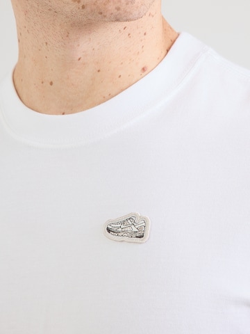 Nike Sportswear Majica 'VOMERO' | bela barva