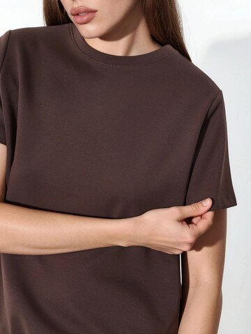 T-shirt Busem en marron