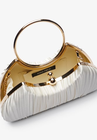 Anna Field Clutch in Weiß
